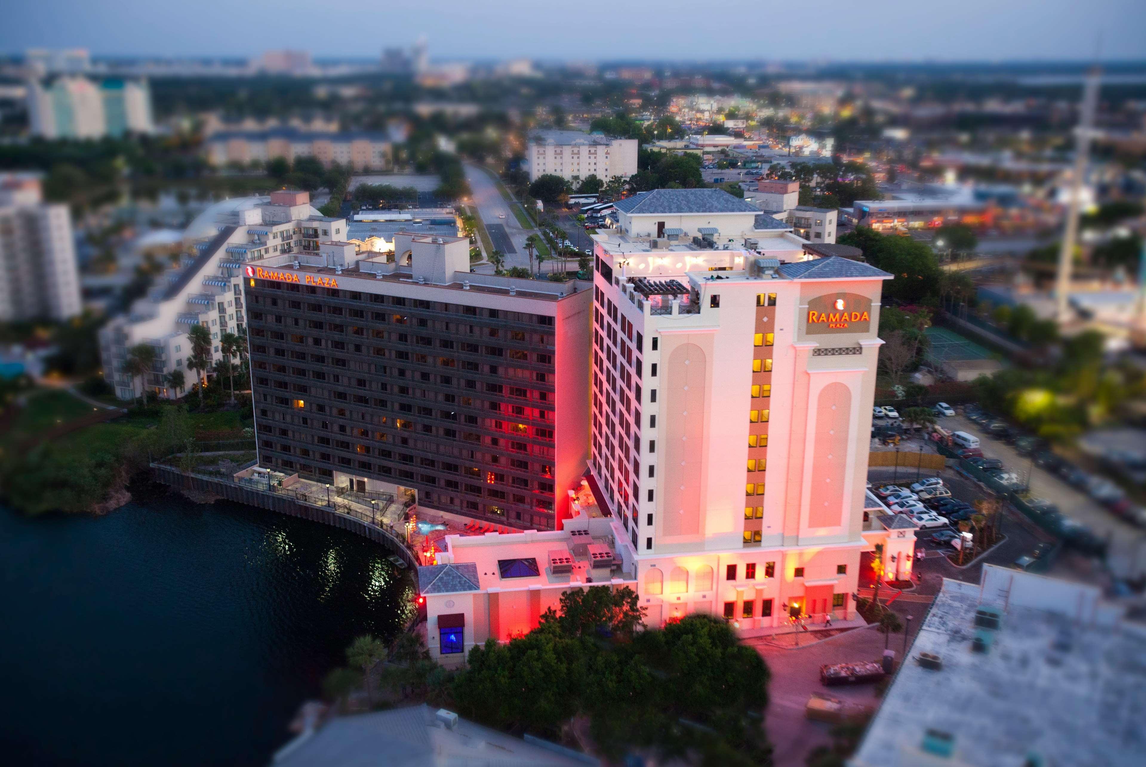 Ramada Plaza By Wyndham Orlando Resort & Suites Intl Drive Екстер'єр фото