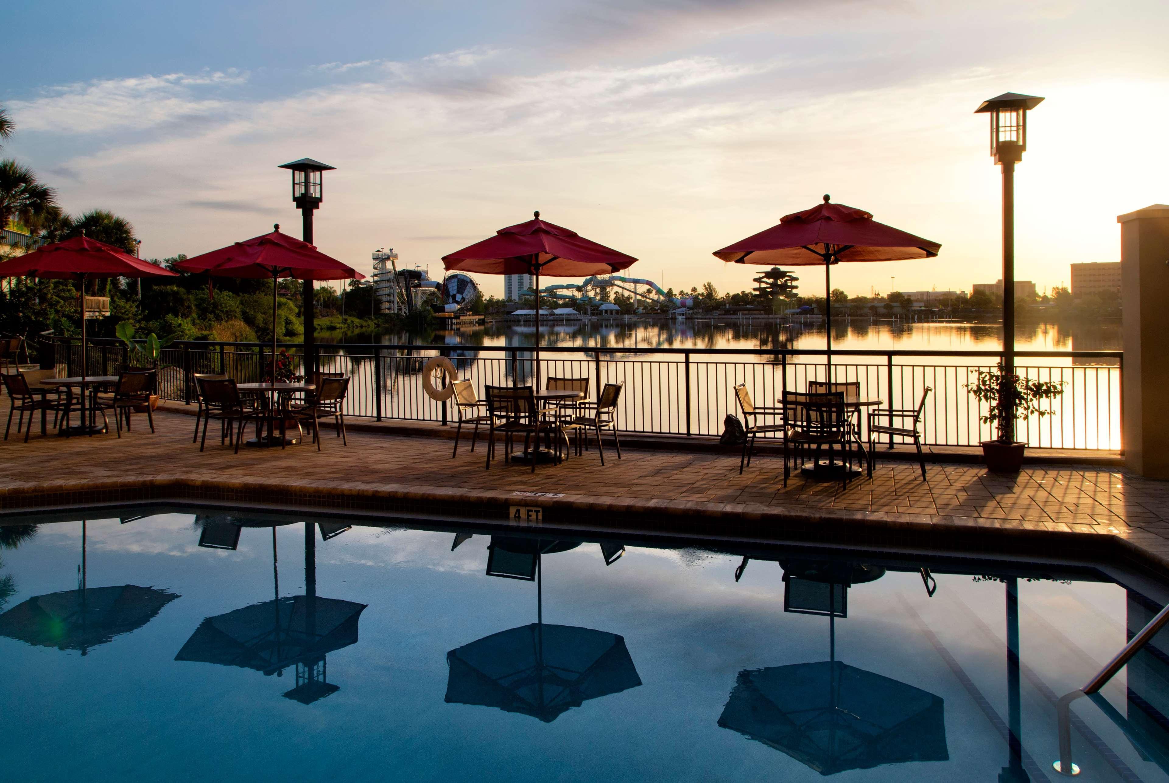 Ramada Plaza By Wyndham Orlando Resort & Suites Intl Drive Екстер'єр фото