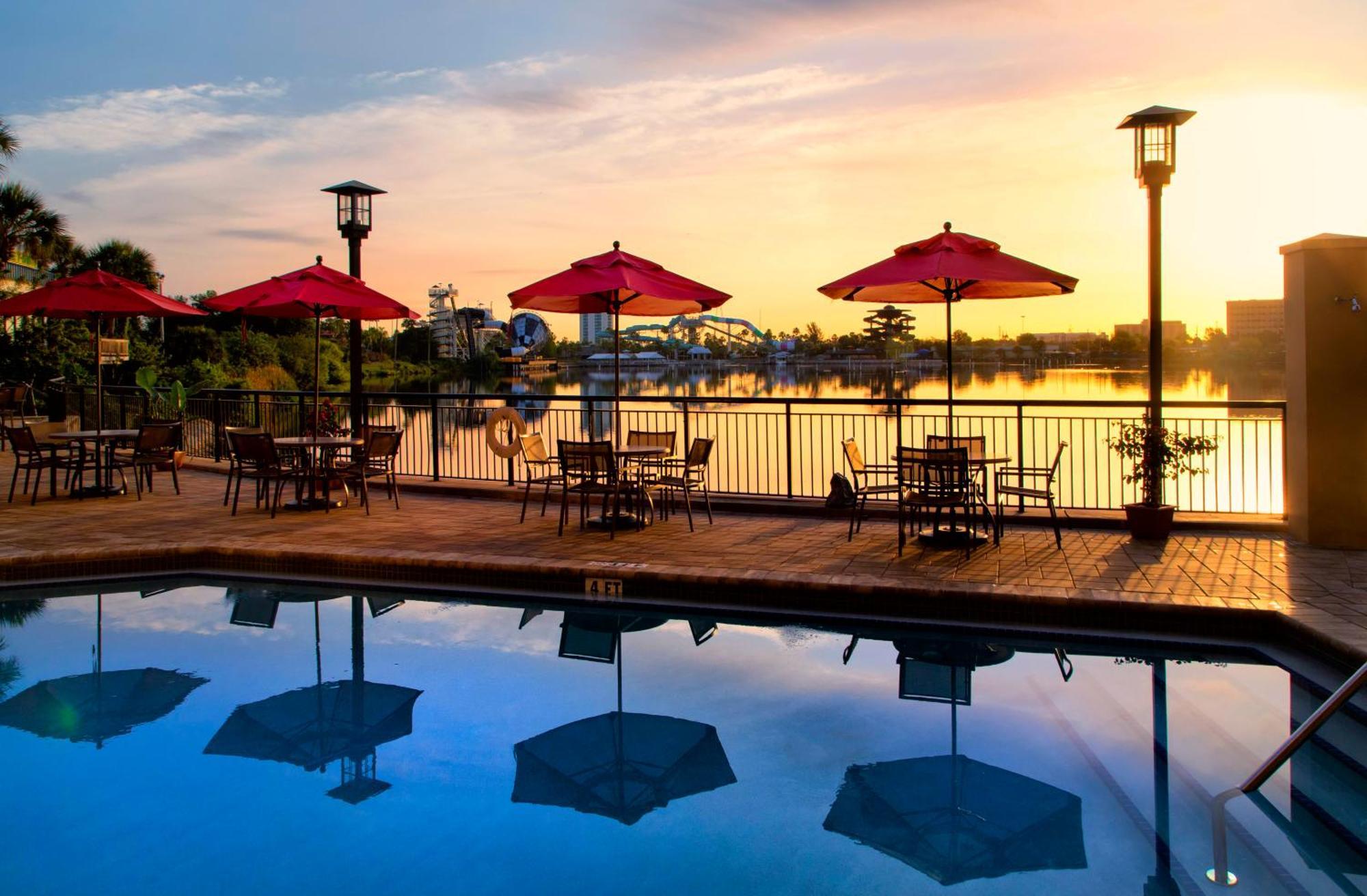 Ramada Plaza By Wyndham Orlando Resort & Suites Intl Drive Екстер'єр фото